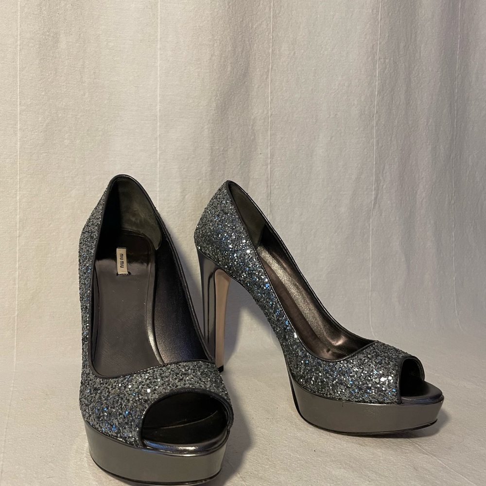 Awesome Gunmetal Glitter Peep-Toe Heels